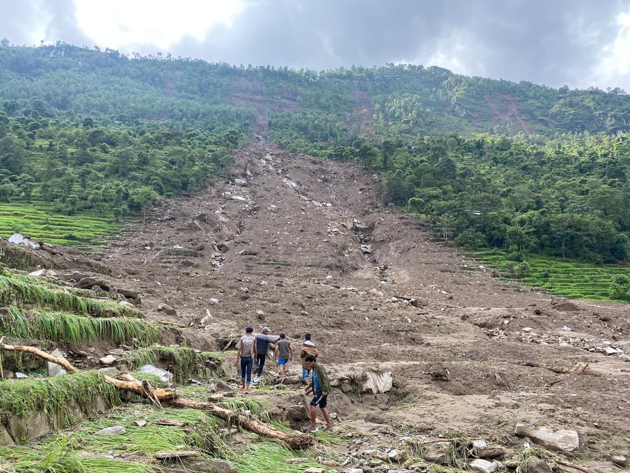 सिन्धुपाल्चोक पहिरोः खोजी तथा उद्धारमा नेपाली सेना (फाेटाे फिचर)