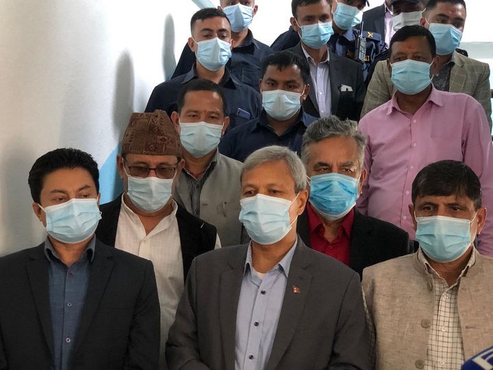 नेकपा एमाले स्थायी कमिटी बैठक राेक्न माधव पक्षकाे आग्रह ओलीद्वारा अस्विकार