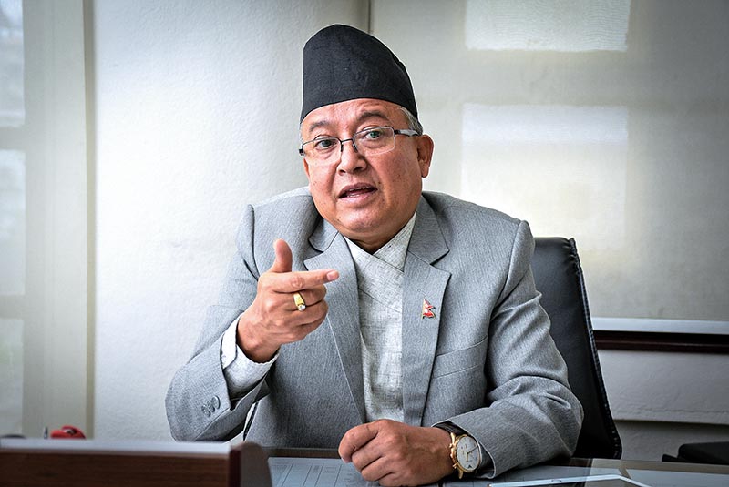 विदेशमा रहेका नेपालीको मताधिकार सुनिश्चित गर्न आयोगको चासो