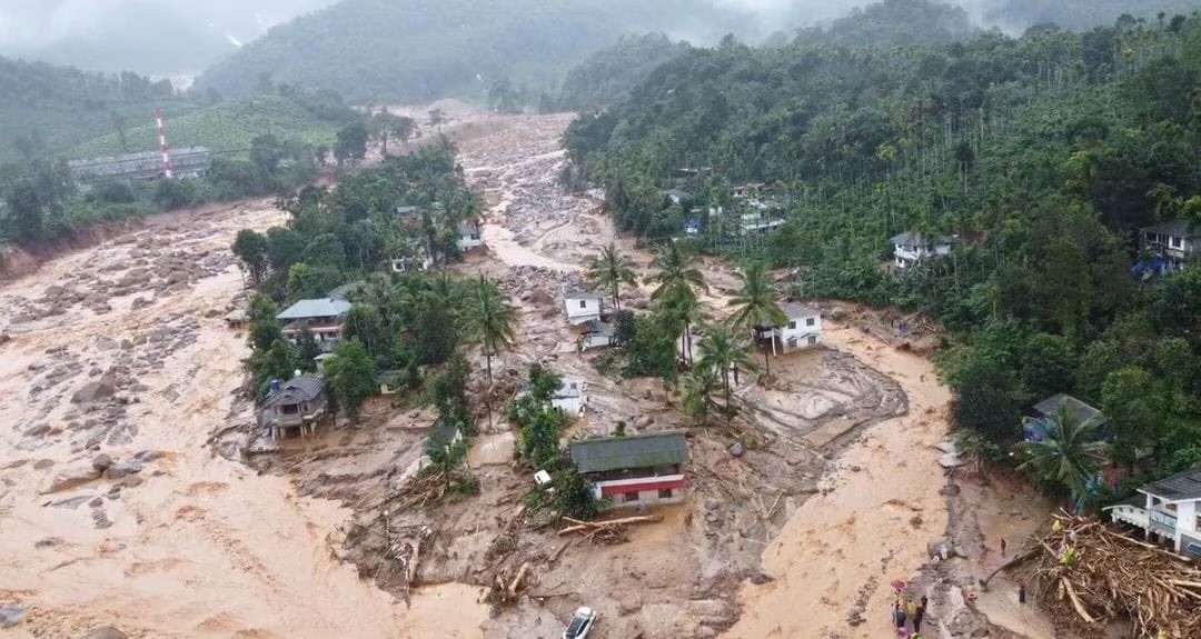 भारतको केरलामा बाढी र भूस्खलबाट नेपालीसहित १४४ को मृत्यु