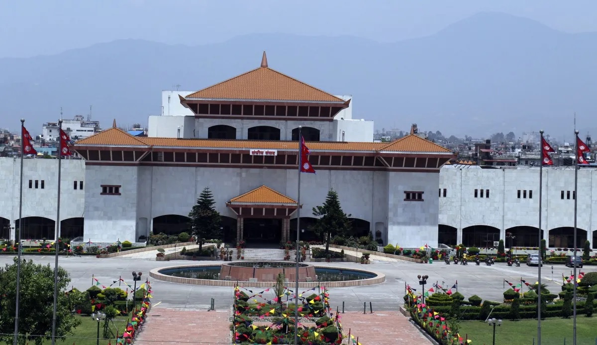 प्रतिनिधि सभा बैठक बस्दै