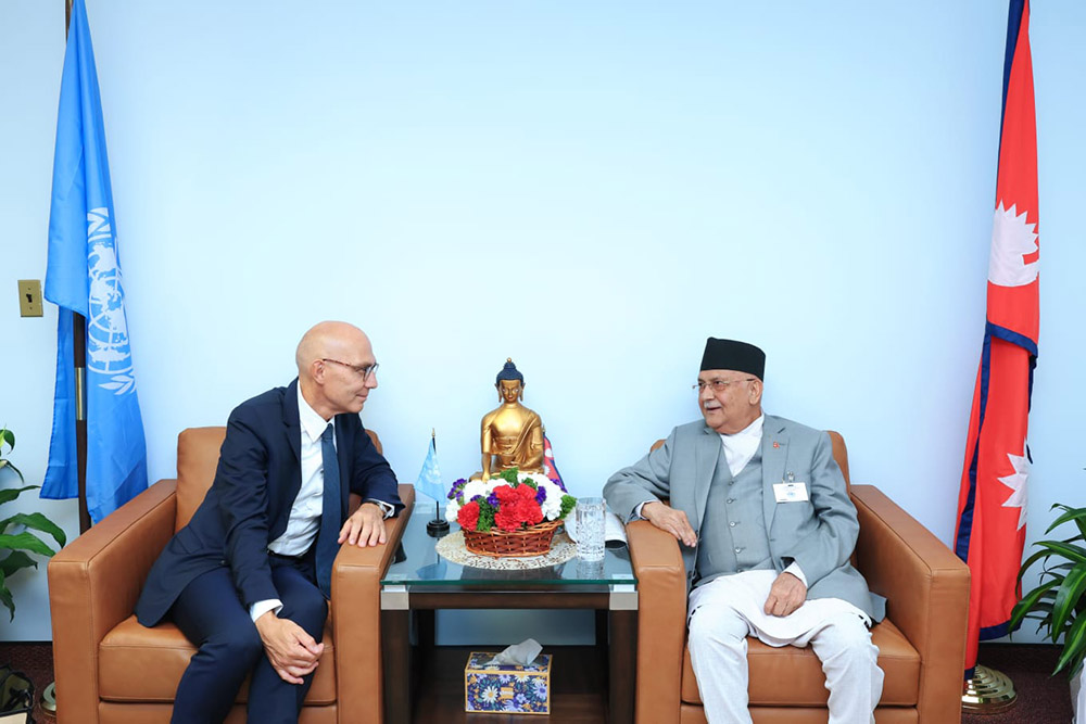 प्रधानमन्त्री ओली र मानवअधिकार उच्चायुक्त टर्कबची शिष्टाचार भेट