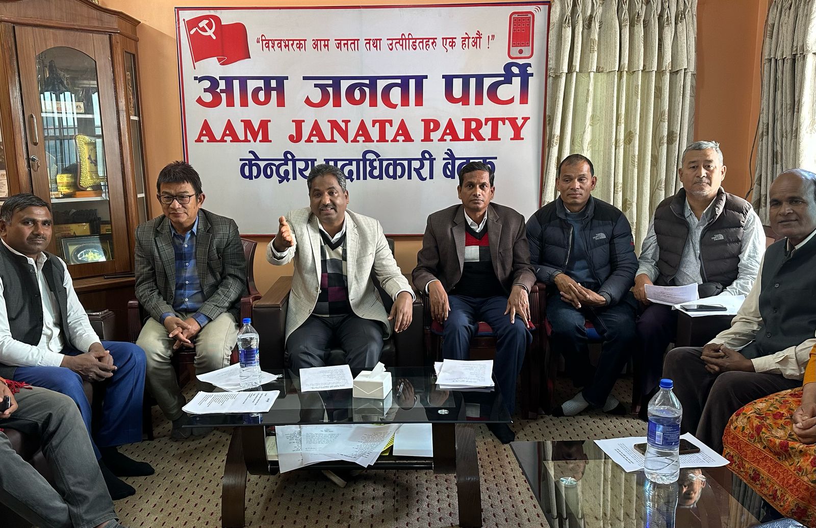प्रधानमन्त्री ओलीले राजीनामा गरी अन्तरिम सरकार गठनका लागि मार्ग प्रशस्त गर्नुपर्ने आजपाको माग