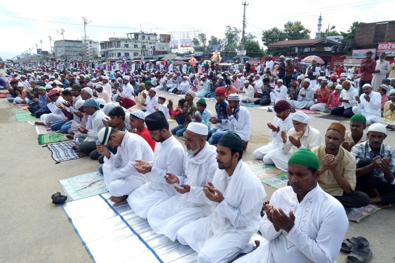 बकर इद मनाइँदै