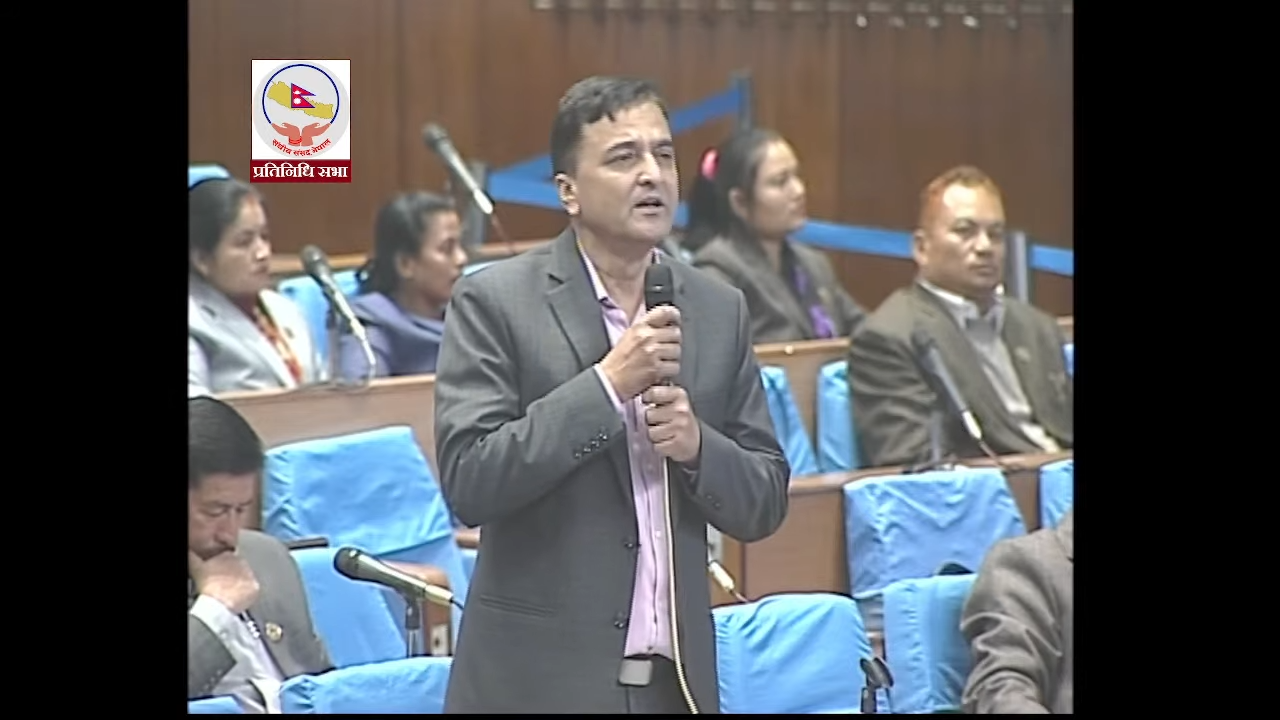 प्रचण्डलाई योगेशको प्रश्न : कुलमान हटाउँदा किन मुटुमा गोली लागेजस्तो गरेको ?