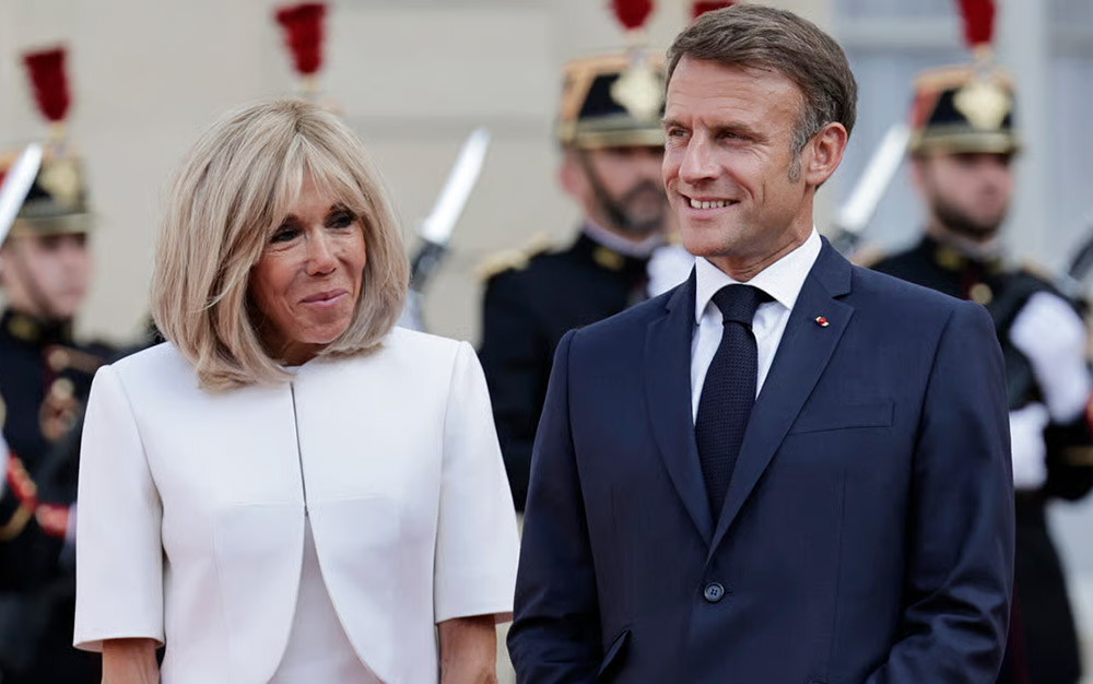फ्रान्सेली राष्ट्रपति म्याक्रोनकी श्रीमती पुरुष भएको युट्युबरको दाबि !
