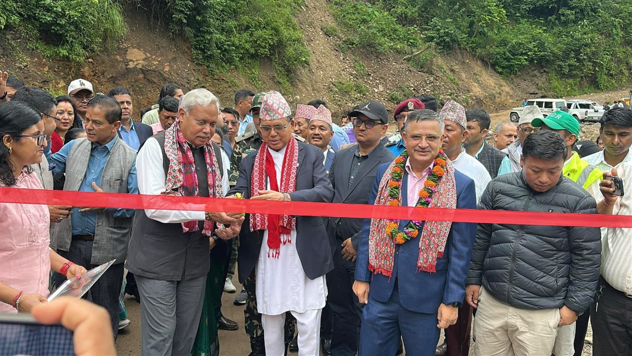 भारतको सहयोगमा इलामको पुवा खोलामा निर्मित बेलिब्रिज उद्घाटन
