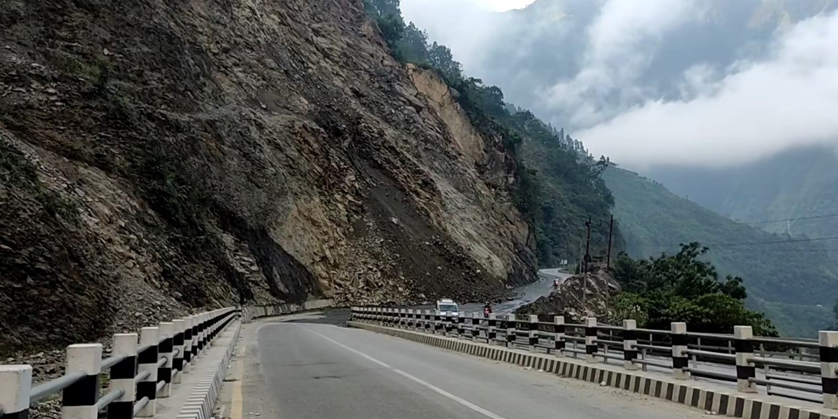 ‘नारायणगढ–मुग्लिन सडक र पृथ्वी राजमार्गमा कुनै अवरोध छैन’