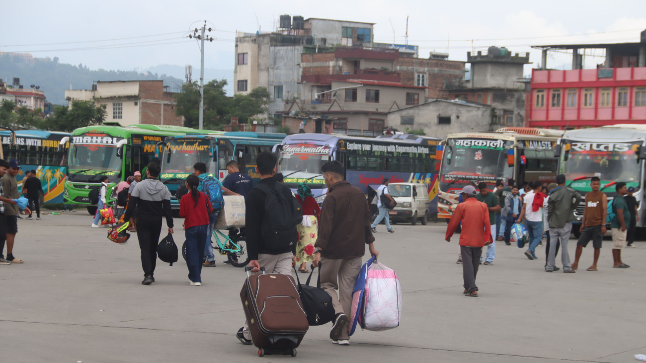 दसैंमा ६ लाख ११ हजार बढीले छाडे काठमाडौं