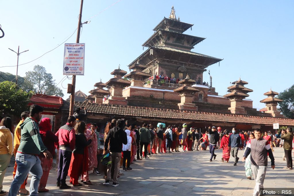 तलेजु भवानी मन्दिर सबैका लागि खुला, भक्तजनको बिहानैदेखि भीड