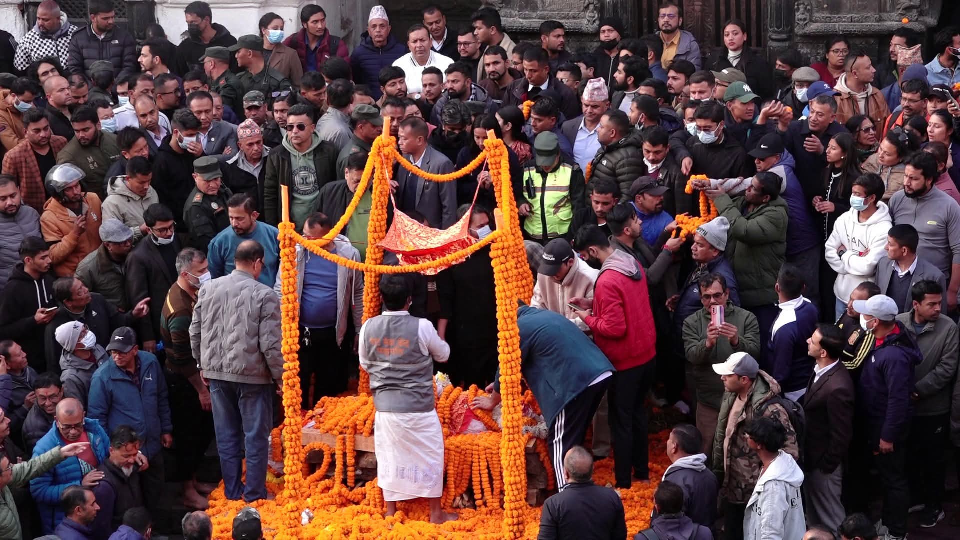 बाँकी जीवन तपाईंले देखेको सपनालाई पूरा गर्छु