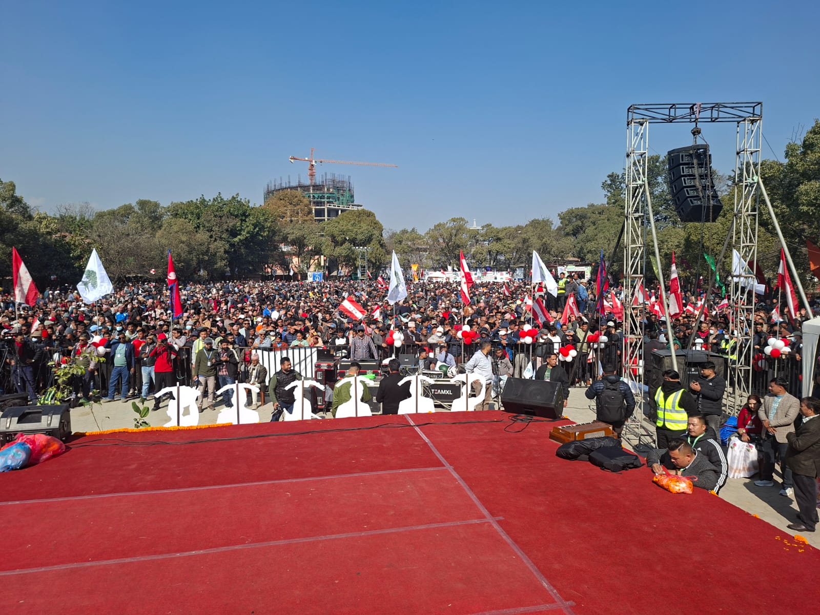 कांग्रेस विशेष महाधिवेशन : जुलुस, झाँकीसहित नेता, कार्यकर्ता कार्यक्रम स्थल प्रवेश