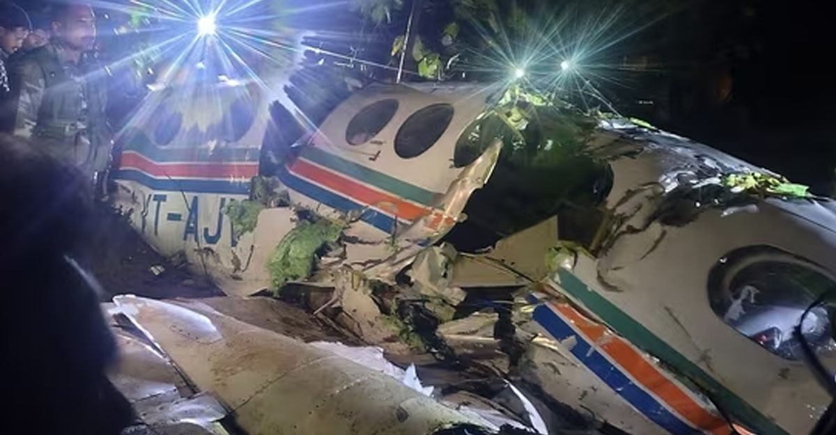 दिल्ली जाँदै गरेको विमान झारखण्डमा दुर्घटना, सबैको मृत्यु