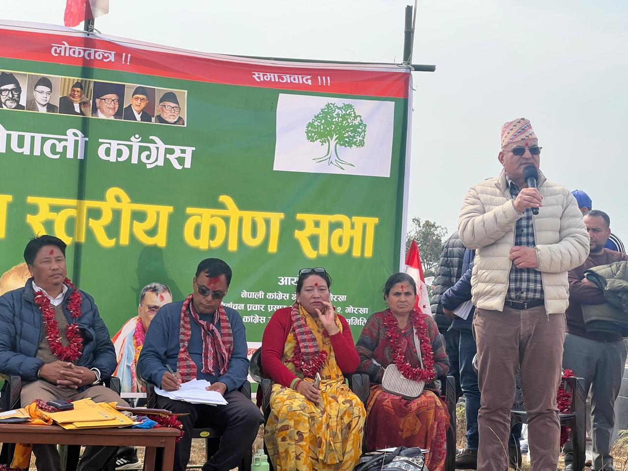 प्रदेशबाट गरेका काम सुनाउँदै गोरखा-२ मा प्रकाशचन्द्र दवाडीलाई भोट माग्दै मुख्यमन्त्री सुरेन्द्र पाण्डे