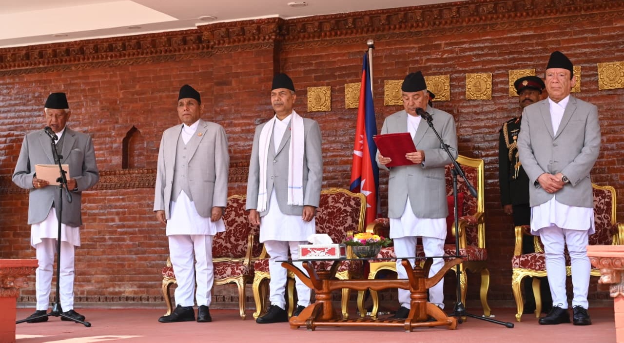 प्रतिनिधिसभाका ज्येष्ठ सदस्य केसीले लिए शपथ