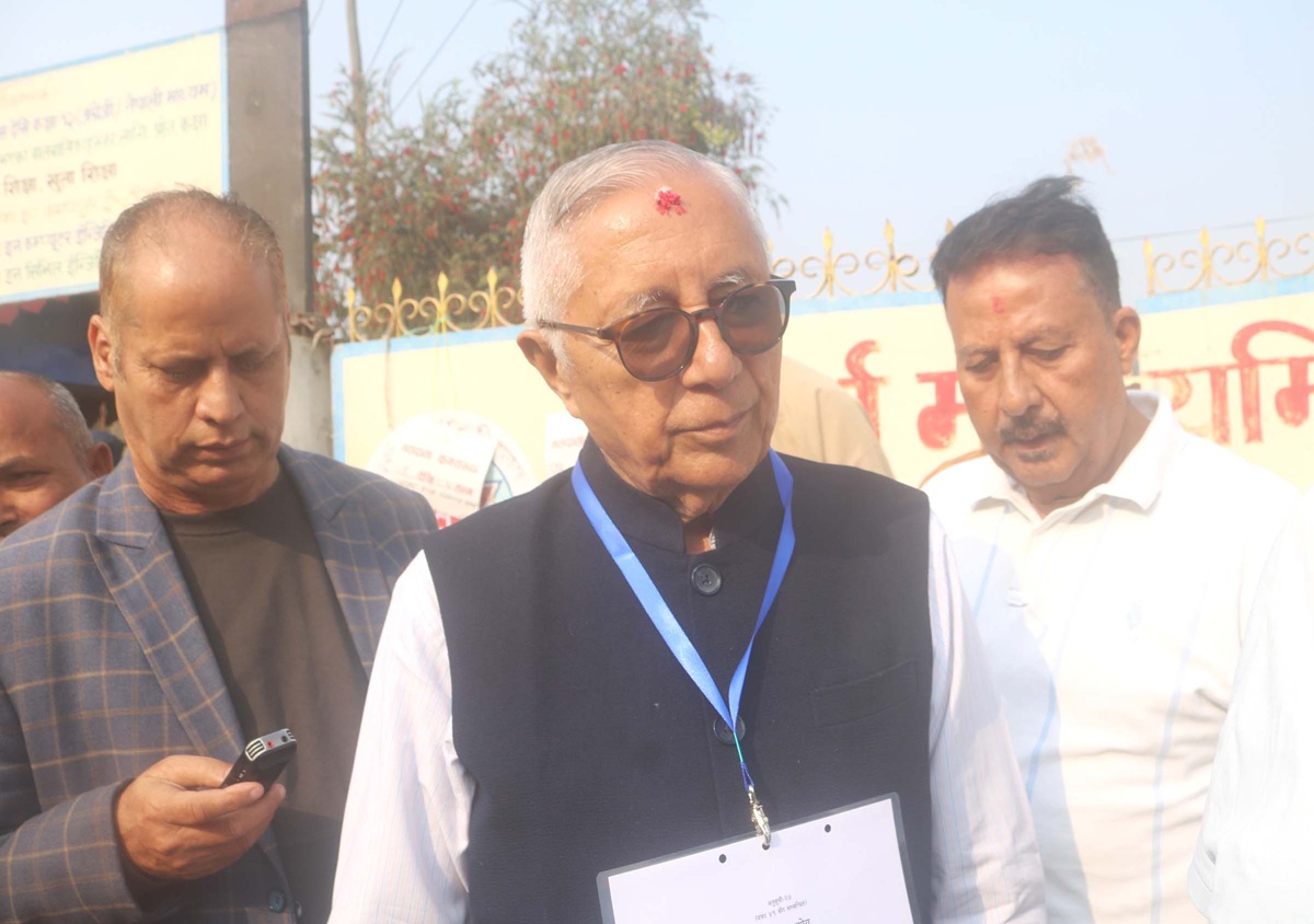 कांग्रेस नेता डा कोइरालाद्वारा मतदान