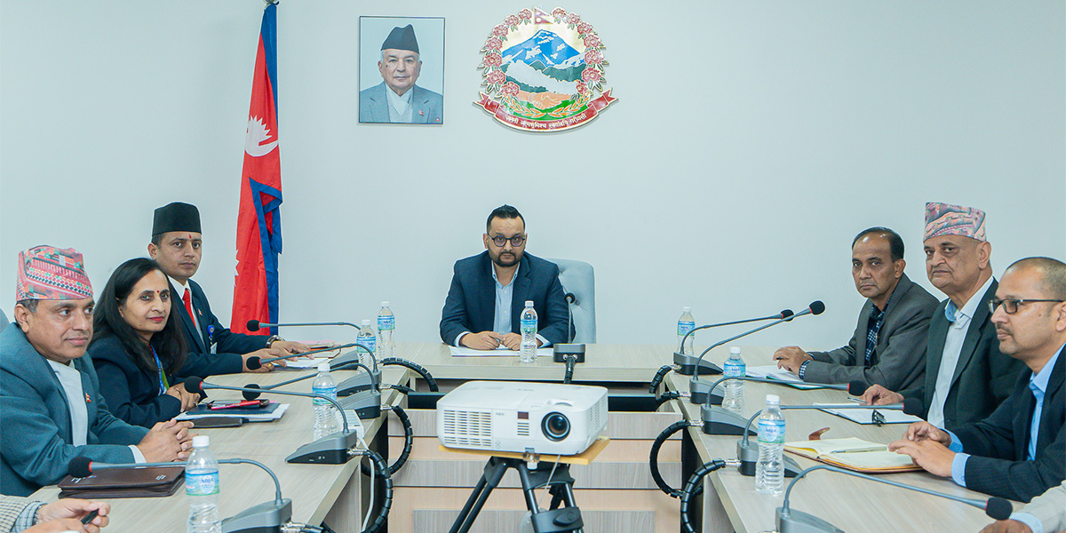 संविधान संशोधनका लागि गठित कार्यदलले कानुनविद्सँग गर्‍यो छलफल