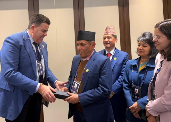 राष्ट्रिय सभा अध्यक्ष दाहाल र अष्ट्रेलियाका सभामुख डिकबीच शिष्टाचार भेटवार्ता