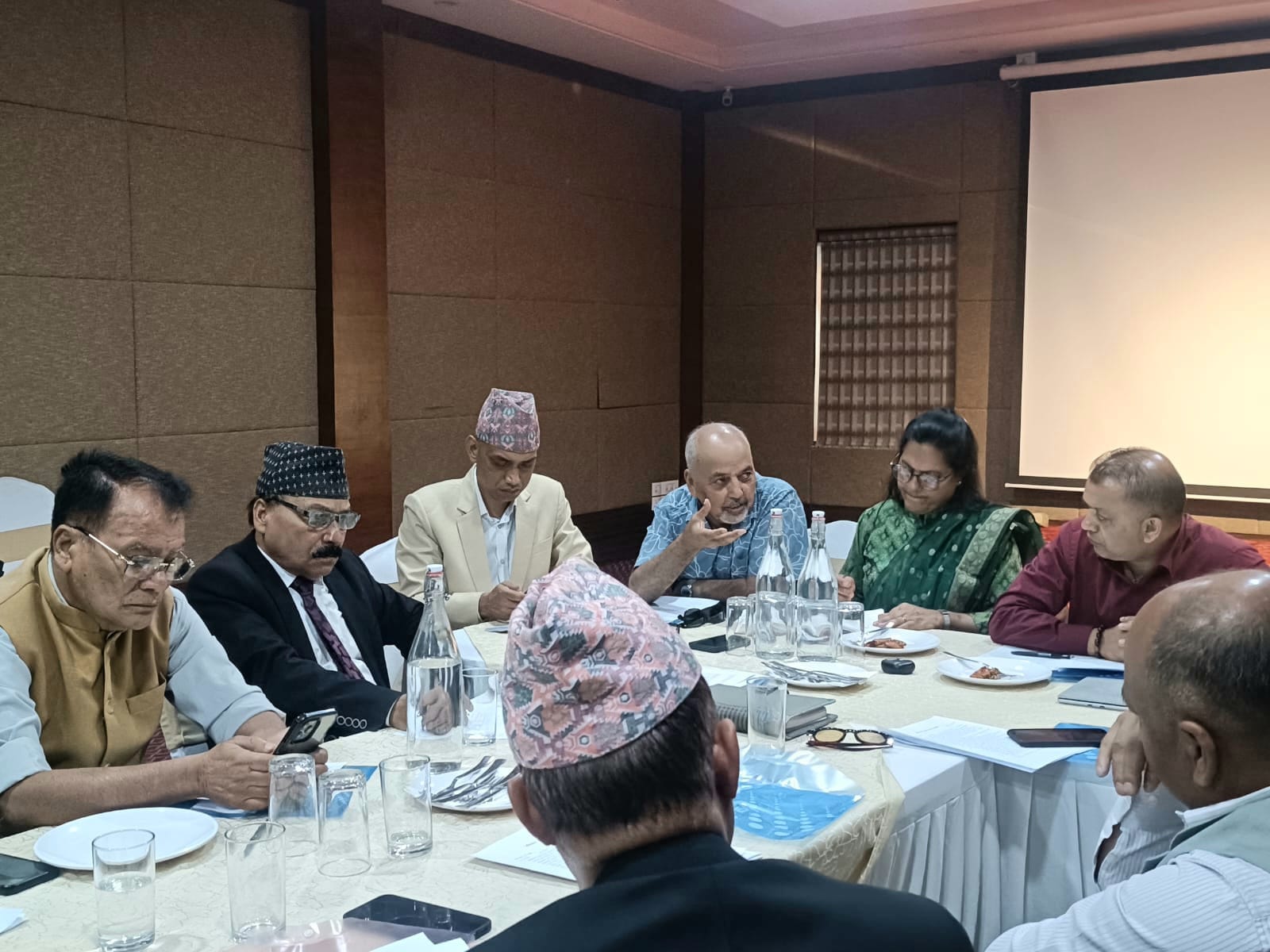 काँग्रेसले थाल्यो संविधान संशोधनको गृहकार्य