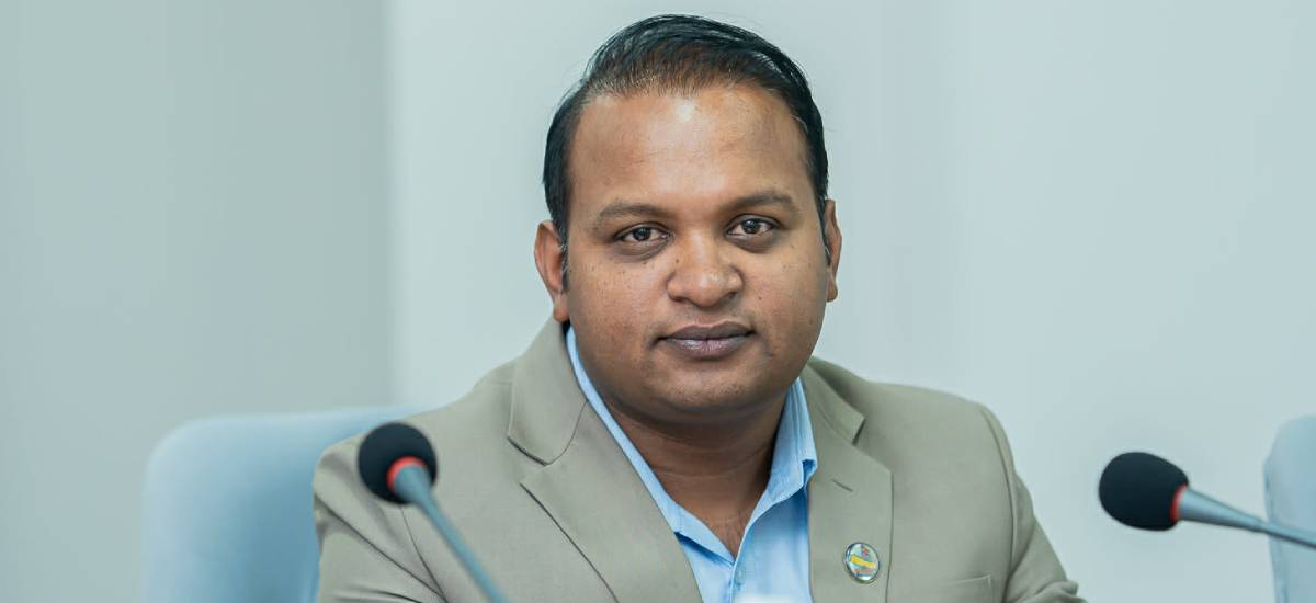 श्रममन्त्री साह पदमुक्त