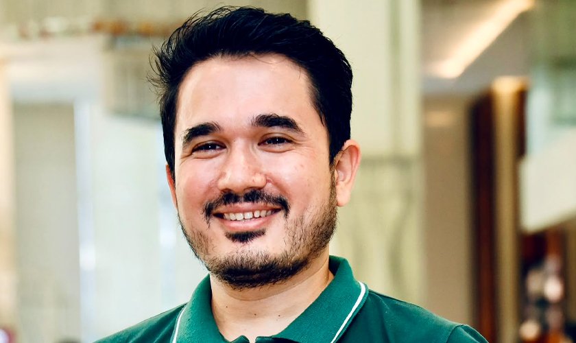 खोटाङबाट मुम्बईसम्म : दीपेश कार्कीको छात्रवृत्तिदेखि फिनटेक सफलतासम्मको यात्रा