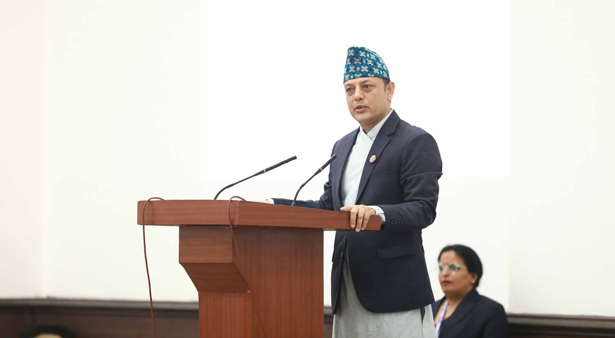 सांसदका काम र व्यवहार जनताले नियालिरहेका हुन्छन् : सभामुख