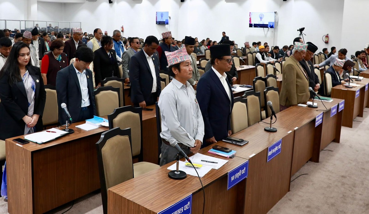 संसद्‍मा कांग्रेसको आह्वानमा विपक्षी दलहरूले गरे ५ मिनेट मौनधारण
