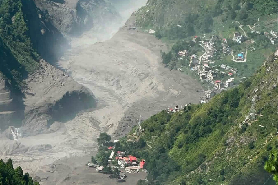 रसुवा बाढी प्रभावित १५ स्थानीय तहका परिवारलाई मासिक १५ हजारसम्म राहत
