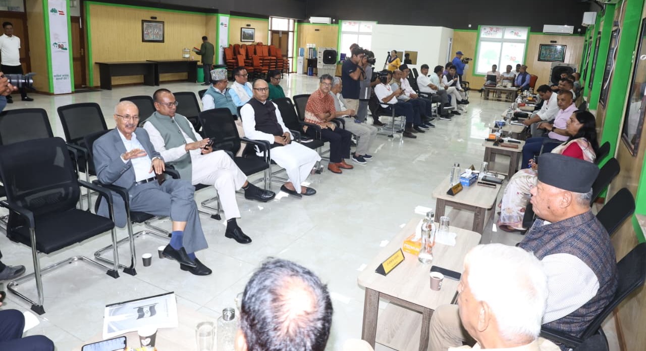 १४औं महाअधिवेशनका इतरपक्षका केन्द्रीय सदस्यहरुलाई केन्द्रीय सदस्य सरहको हैसियत मात्रै प्रदान