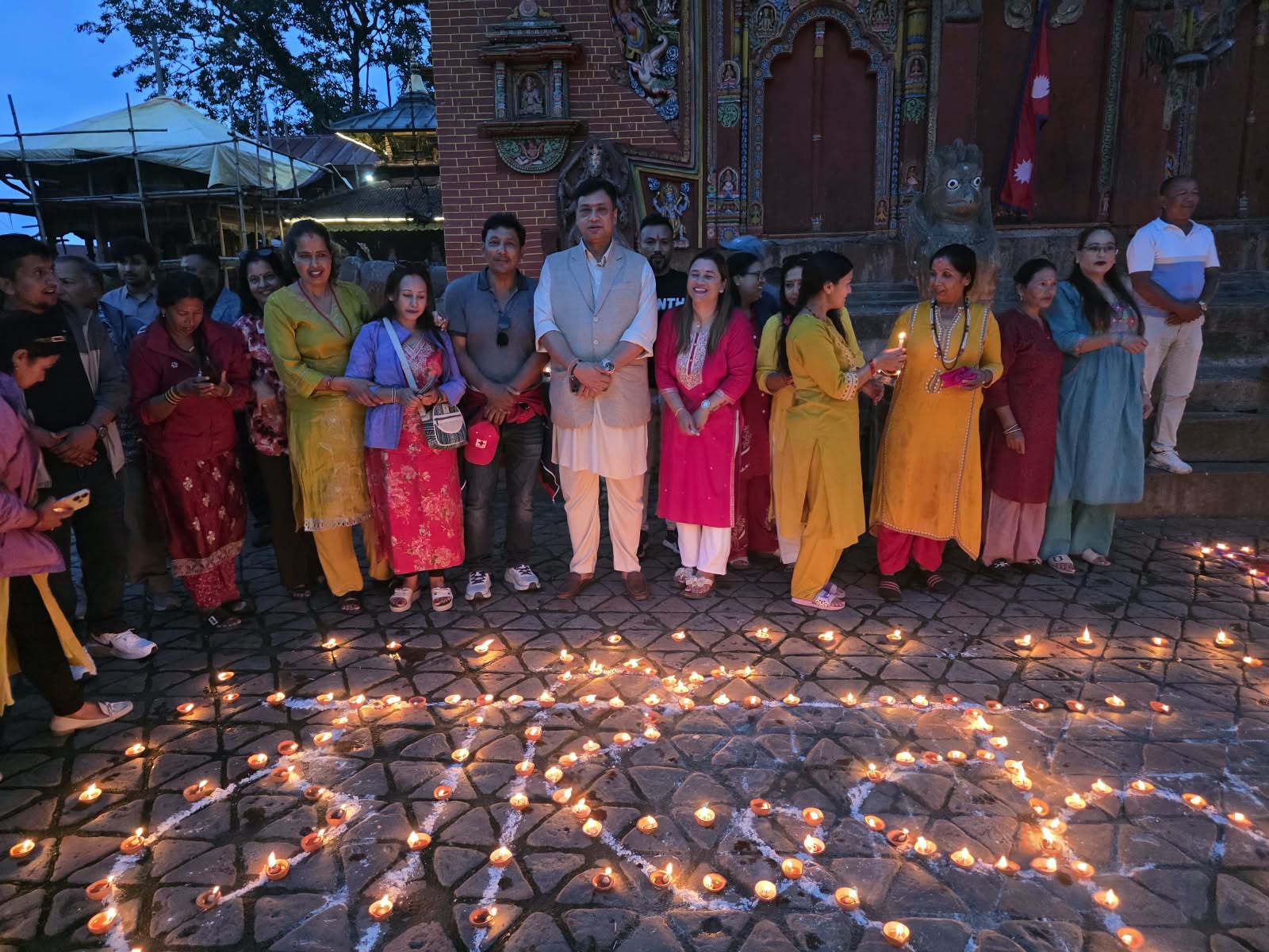 भोटेकोशी बाढीमा ज्यान गुमाएकाप्रति कांग्रेस क्षेत्र नं. १ भक्तपुरद्वारा दीप प्रज्वलन, सरकारलाई सक्रिय भएर उद्धार र राहतमा जुट्न बानियाँको आग्रह