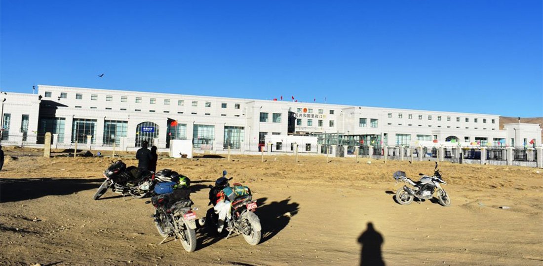 रसुवा बाढीपछि कोरला नाकाबाट चिनियाँ सामान ढुवानी हुँदै