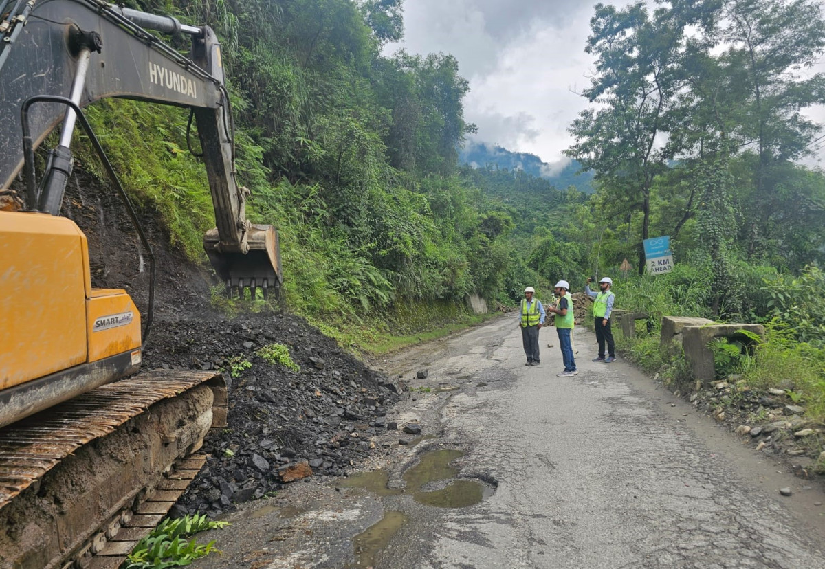 कृष्णभीरमा ट्र्याक खोल्न थालियो