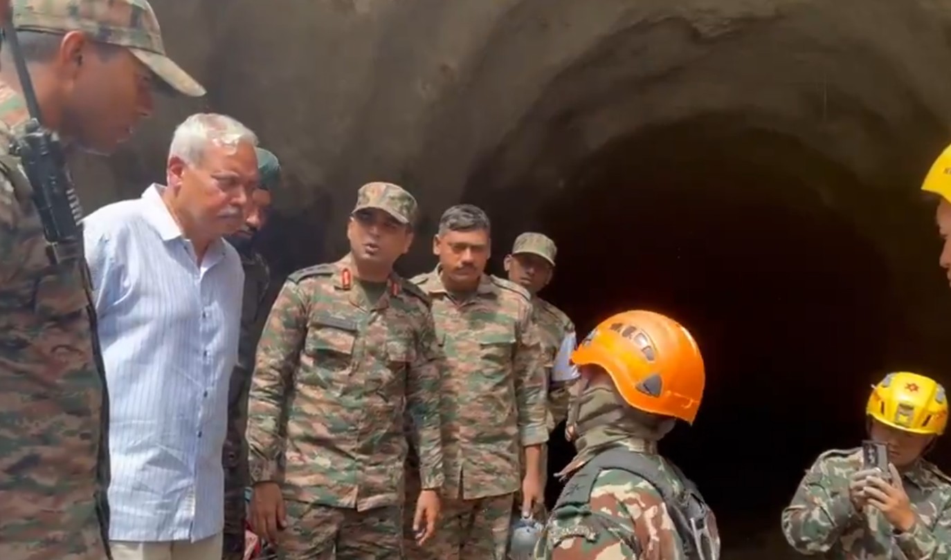 भारतीय प्राविधिक टोली चिलिमेको सुरुङमा १०० मिटरभित्र पुग्यो